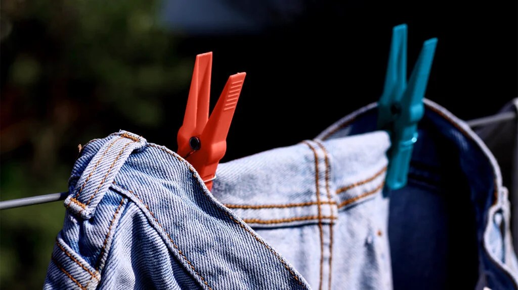 trousers handing on line representing how to lose weight naturally